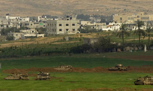 HVEM VINNER?: Israelske i Gaza. Foto: AP Photo/Ariel Schalit/Scanpix