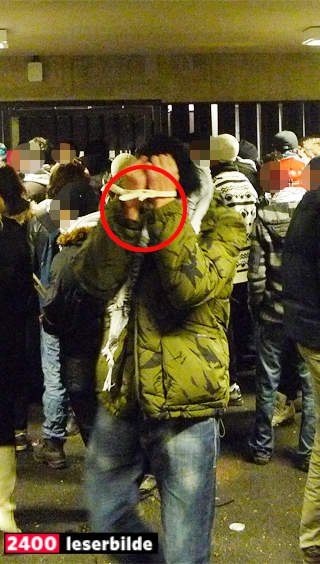 BRANT AV STRIPS MED LIGHTER: Politiet fjerent ikke stripsene de p�f�rte de innbrakte. For � i slippe � vente i flere timer fant flere rundt lightere som etter hvert gikk p� rundgang. Foto: Privat