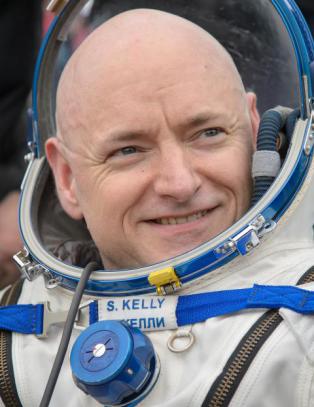 Da astronaut Scott Kelly kom tilbake etter ett år i rommet, var han høyere enn tvillingbroren