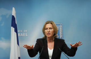 FORELDRE I IRGUN: Foreldrene til Israels utenriksminister Tzipi Livni ble de f�rste til � gifte seg i den nyopprettede Israelske staten i 1948. Faren Eitan Livni var leder i Irgun, og moren Sara Rosenberg, var ogs� Irgun-aktivist. Foto: AFP/GALI TIBBON