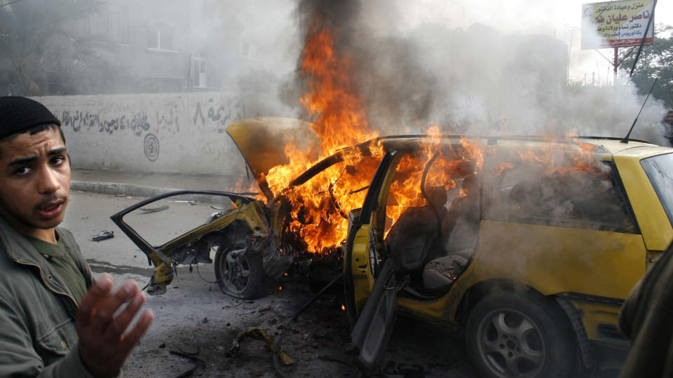 D�D OG FORDERVELSE: Krigshandlingene p� Gaza har passert 900 d�dsoffre, melder palestinske helsemyndigheter. Foto: AFP/SAID KHATIB/SCANPIX