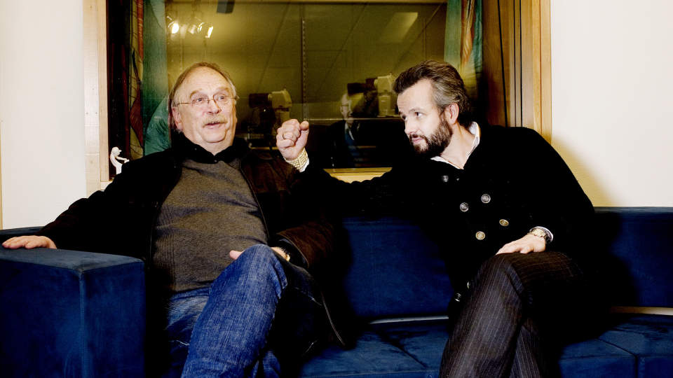 MOTPARTENE: Ari Behn og statsviter Trond Nordby i forkant av en av dagens mange debatter, denne hos NRKs Dagsnytt 18. Foto: AGNETE BRUN.