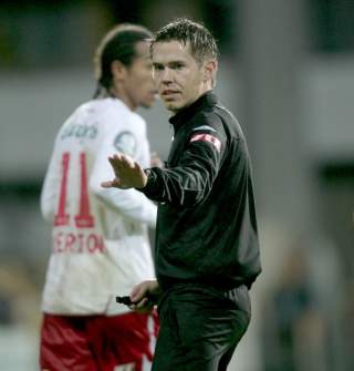 NY MANN: Tom Harald Hagen overtar for Edvartsen som internasjonal dommer. 
Foto: Stian Lysberg Solum, Scanpix