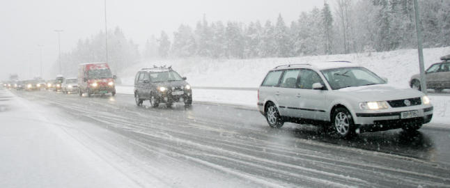 Statens vegvesen: - Ha rikelig med mat og varmt tøy i bilen