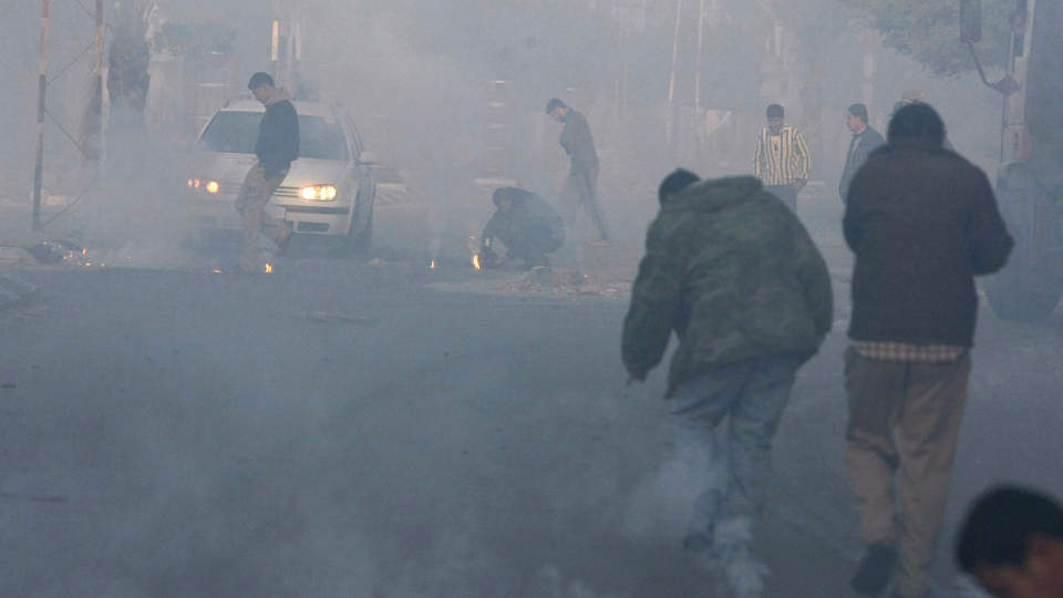 19. DAG: Israel ble angrepet i dag tidlig, men har samtidig fortsatt sine harde angrep mot palestinerne p� Gazastripen i dag. FOTO: AFP PHOTO/MOHAMMED ABED/SCANPIX