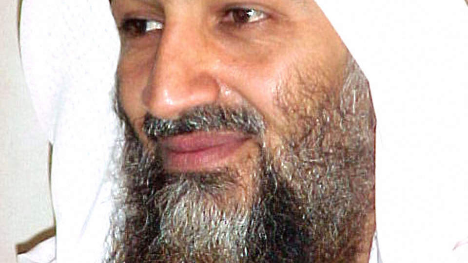 TRUER IGJEN: Osama bil-Laden gir angivelig stemmen til et lydopptak publisert p� nettet i dag, der det oppfordres til hellig krig mot Israel. Foto: AFP/SCANPIX