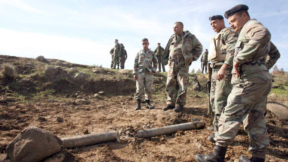 UKJENT OPPHAV: Nye raketter ble skutt over grensa fra Libanon til Israel. Fremdeles er det ukjent hvem som st�r bak. Foto: EPA/HASSAN BAHSOUN/SCANPIX