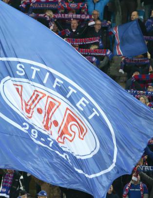 Vålerenga i heftig diskusjon med fans på Twitter. Redaktør: - Vi burde brukt andre ord