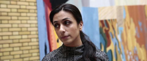 Hadia Tajik grovt hetset etter konge-standpunkt