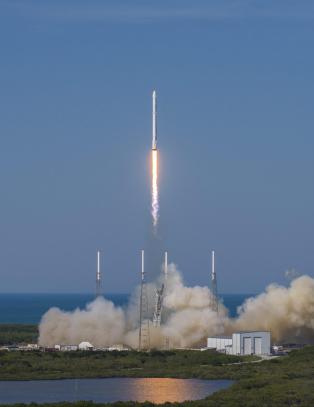 Historisk landing for ubemannet rakett