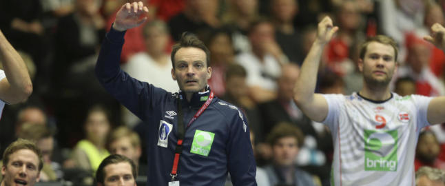 H�ndballgutta klare for nytt drama