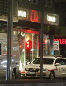 Narvesen-ansatt jente (17) ble voldtatt av raner (16). - Trodde jeg skulle dø
