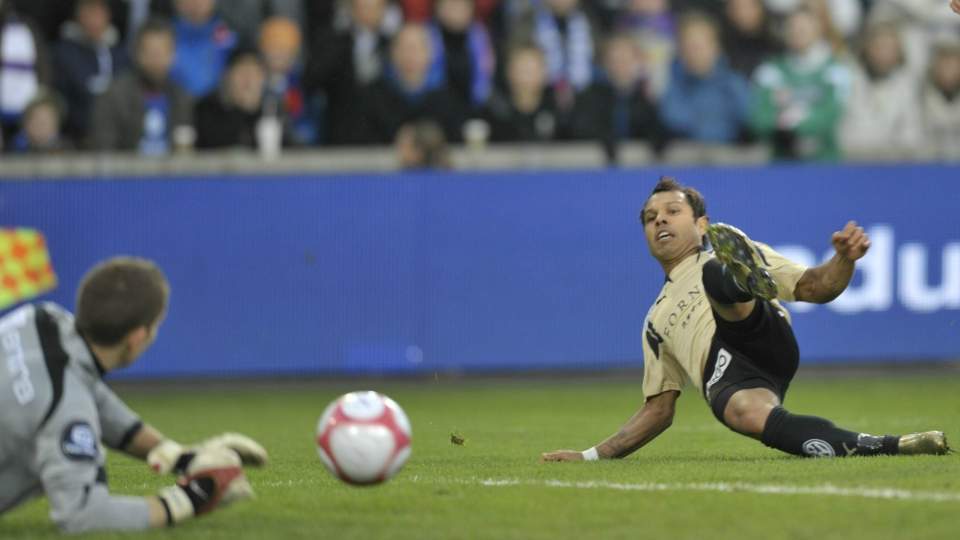VIL HA MER: Stab�k har nylig sluppet Veigar Pall Gunnarsson til Frankrike, og vil ha mer enn 30 millioner for � la Alanzinho reise s�rover ogs�.
Foto: Heiko Junge / SCANPIX