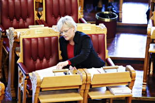 VENTER P� KRISTIN: 26. januar skal finansminister Kristin Halvorsen legge fram tiltakspakken.