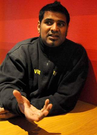 LETT Å KJØPE VÅPEN: Elyas Mohammed mener det er en enkel sak å skaffe våpen i Oslo. Foto: Øistein Norum Monsen LETT Å KJØPE VÅPEN: Elyas Mohammed mener det er en enkel sak å skaffe våpen i Oslo. Foto: Øistein Norum Monsen