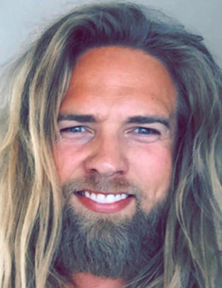 Norske Lasse (30) går som en farsott i utenlandske medier: - Surrealistisk!