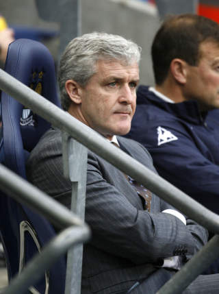 VIL TA TID: City har aldri v�rt i kontakt med Kak� selv, if�lge Mark Hughes. Foto: Ian Kington, AFP.