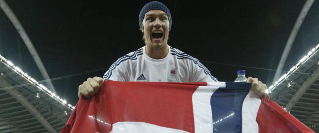 Her �dela han plutselig champagnefesten min