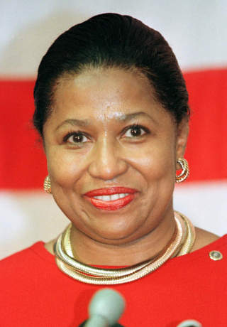 F�RSTE KVINNE: Carol Moseley Braun var den f�rste afroamerikanske kvinnen som ble valgt inn i Sentatet. Foto: REUTERS/Sue Ogrocki/Files/SCANPIX