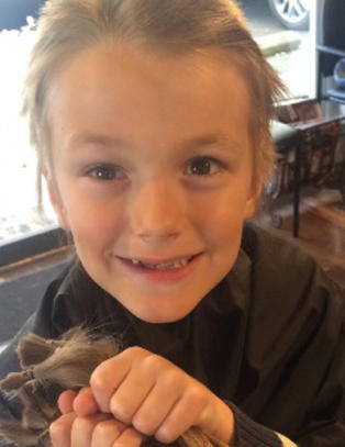 Vinny (7) donerte alt håret til kreftpasienter. Like etter fikk han selv den triste beskjeden
