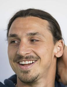 Skadet Zlatan hedret: - Jeg beklager, men jeg kommer. Vent på meg