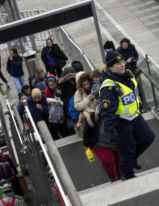 162 000 asylsøkere kom til Sverige i fjor. Under 500 fikk jobb