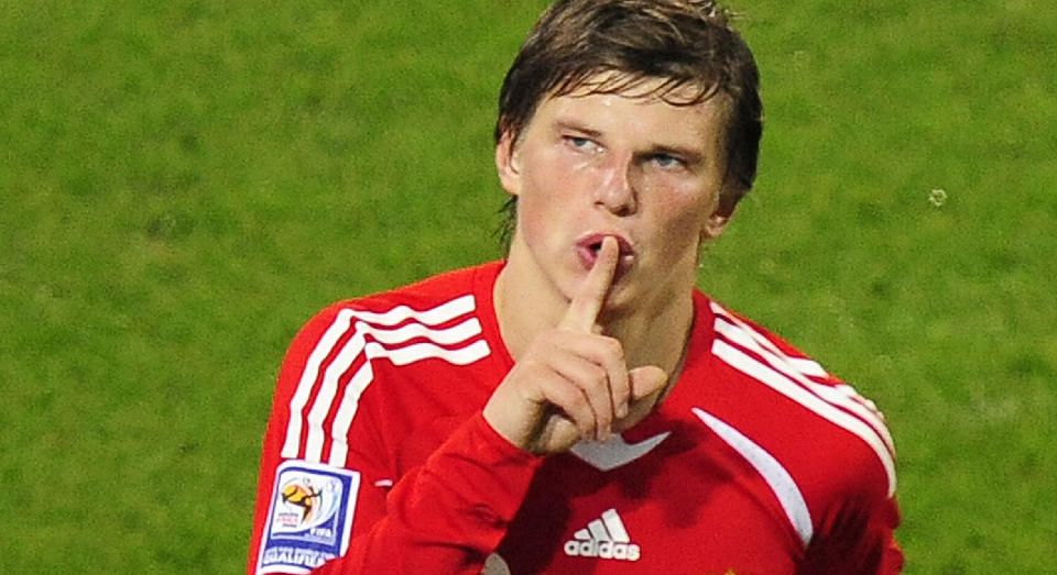 S�PEOPERA: Andrej Asrjavins overgang til Arsenal trakk s� mye ut i tid at overgangsvinduet ble stengt f�r partene var enige. Foto: AFP/DDP/TORSTEN SILZ