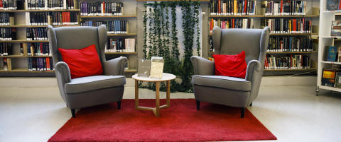 Vi går ikke på biblioteket for å låne bøker
