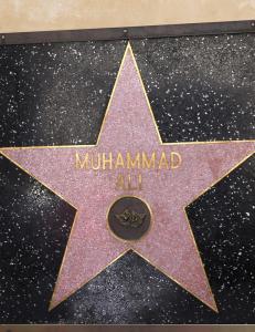 Muhammad Ali har en stjerne p� �Walk of Fame�, men den er annerledes enn absolutt alle de andre