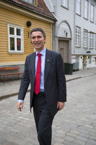 SENDTE BREV: Statsminister Jens Stoltenberg (Ap) sendte gratulasjonsbrev til Obama der han gj�r det klart at Norge ser fram til et n�rt samarbeid med USA.
Foto: Heiko Junge/Scanpix