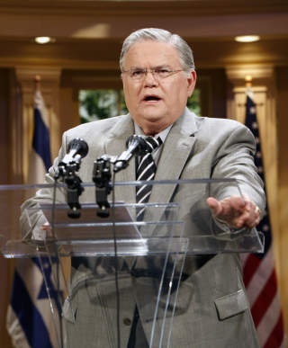 VIKTIG PASTOR: Den amerikanske evangelikalske TV-predikanten John Hagee skryter av sterk grasrotst�tte i USA for Israel. Den kristne h�yresiden er en politisk kraft i USA. Foto: AP /J. Michael Short