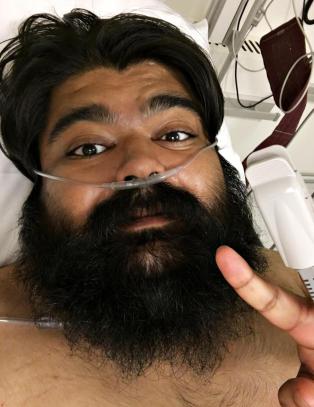 NRK-Abu: - Tok selfies mens jeg holdt på å dø
