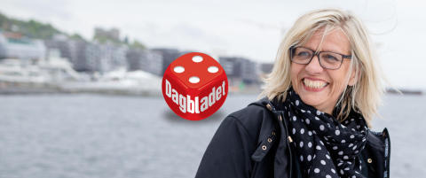 Anmeldelse: Lene Lauritsen Kjølner setter på deg rosa håndjern og lenker deg til solveggen