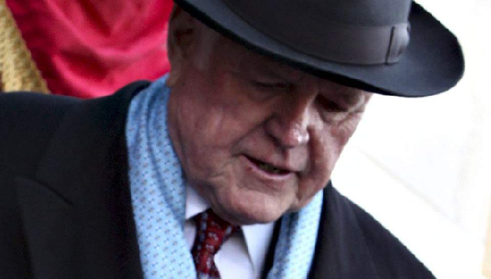 KOLLAPSET UNDER INNSETTELSEN:  Td Kennedy. Foto: SCANPIX/EPA/J. SCOTT APPLEWHITE - POOL