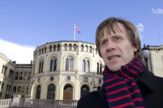 KRITISERER RYBAK: - Det er galt å delta i det hviterussiske TV-showet, sier John Peder Egenæs, generalsekretær i Amnesty. Foto: Bjørn Sigurdsøn / SCANPIX KRITISERER RYBAK: - Det er galt å delta i det hviterussiske TV-showet, sier John Peder Egenæs, generalsekretær i Amnesty. Foto: Bjørn Sigurdsøn / SCANPIX