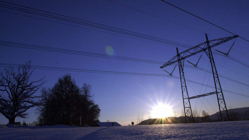 STR�MSJOKK:  Sprengkulda gir str�msjokk i Midt- og Nord-Norge. Prisen per kilowattime vil komme opp i  8,20 kroner. I S�r-Norge ligger prisene p� ca 40 �re per kilowattime. Foto: Tor Richardsen / SCANPIX