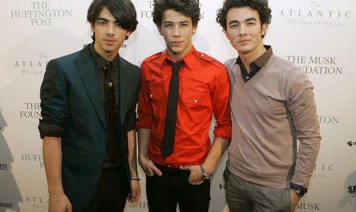 F�RSTED�TRENES FAVORITTER: Joe, Nick og Kevin i popgruppa Jonas Brothers. Foto: SCANPIX