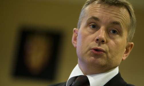 - M� UTREDE: Statsadvokatenes forening krever at 
Justisminister Knut Storberget setter ned et bredt sammensatt regjeringsoppnevnt utvalg som kan se p� krisen. Foto: Cormnelius Poppe / SCANPIX