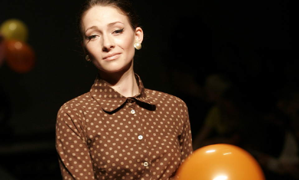 GLANSDAGER I fjor hadde Oslo Fashion Week deltakerrekord. N� rammes designerne av finanskrise og melder seg ikke p�. C.�berg (bildet) har v�rt med seks ganger (her i 2007).  N� stenger de ikke bare butikken, men avvikler hele merket.
Foto: Jarl Fr. Erichsen / SCANPIX