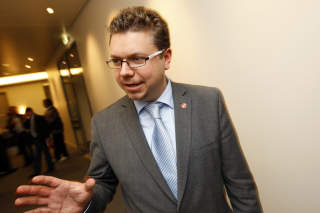 - HAR RESIGNERT: Ulf Leirstein (Frp) mener regjeringen burde kommet med nye tiltak mot finanskrisen. Foto: Scanpix