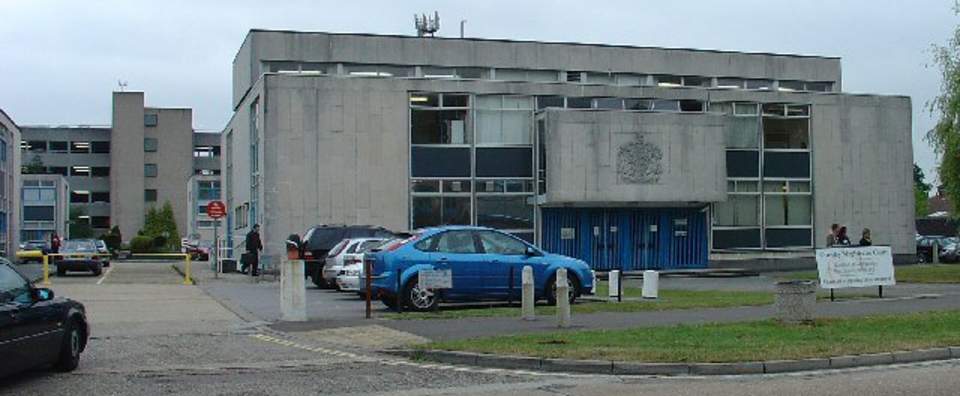 M�TTE I RETTEN: Den 19 �r gamle nordmannen erkjente straffskyld for alle de fire forholdene han er siktet for da han m�tte i Crawley Magistrates Court i dag. Han m� m�te p� nytt i Crown Court hvor han vil f� dommen for sin oppf�rsel. Foto: PETE CHAPMAN/CREATIVE COMMONS