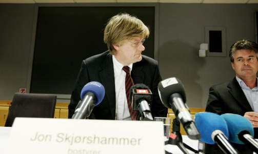BOSTYRER: Advokaten Jon Skj�rshammer (t.v.) er oppnevnt som bostyrer for Terra Securities. Foto: Kyrre Lien / SCANPIX.