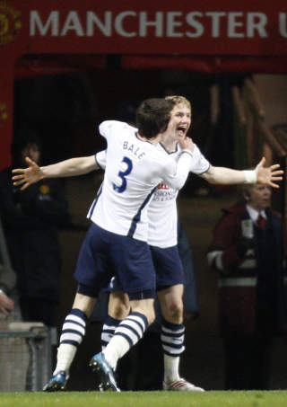 TOK LEDELSEN: Roman Pavlyuchenko headet inn Tottenham-ledelse, men det holdt ikke. Foto: Jon Super, AP.