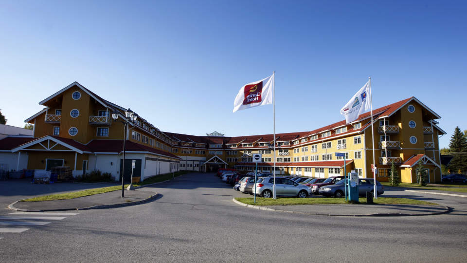NYTT UTBRUDD: Clarion Hotel Oslo Airport rammes p� ny av et akutt sykdomsutbrudd blant gjestene. I l�pet av det siste d�gnet har over 20 gjester blitt syke. I september i fjor ble 192 personer syke p� hotellet etter � ha blitt smittet av lunsjen.
Foto: Erlend Aas / SCANPIX