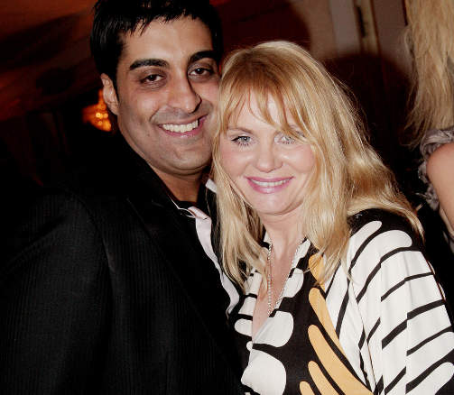 FESTET SAMMEN: Tommy Sharif og Mia Gundersen i g�r kveld. Foto: Scanpix