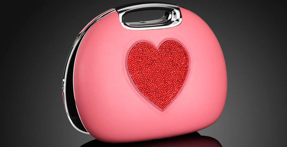 THINK PINK: Akkurat denne rosa laptopen finnes ikke i �Ladies Corner�, en egen seksjon for kvinnelige kunder hos nettbutikken PS.no. Men det burde den gj�re, mener Dagbladet.nos kommentator. Foto: pinkiwinkitinki under en Creative Conmmons-lisens.