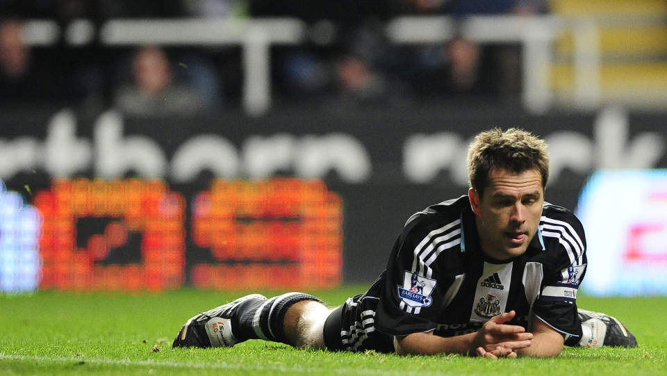 IKKE LENGER GOD NOK? Michael Owen har ikke scoret p� tre og en halv m�ned for Newcastle. Foto: REUTERS/Nigel Roddis