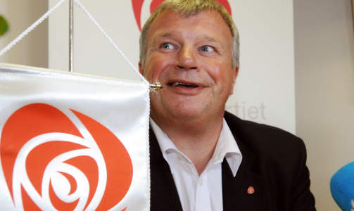 FORTALTE OM S�NNEN SOM BLE FRISK:  Helseminister Bjarne H�kon Hanssen fikk hjelp av Sn�samannen. Foto: Ned Alley/SCANPIX
