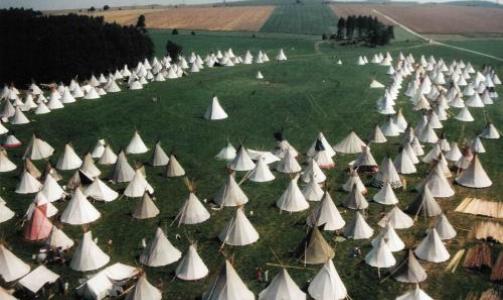 INDIANERUKA: I 1973 startet indianeruka i Th�ringen opp. Bildet er fra 1995. Foto: Suhrkamp Verlag