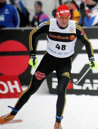 VM-FORM: Tobias Angerer fra Tyskland fikk en opptur og vant i dag. Foto: SCANPIX/EPA/VALDA KALNINA